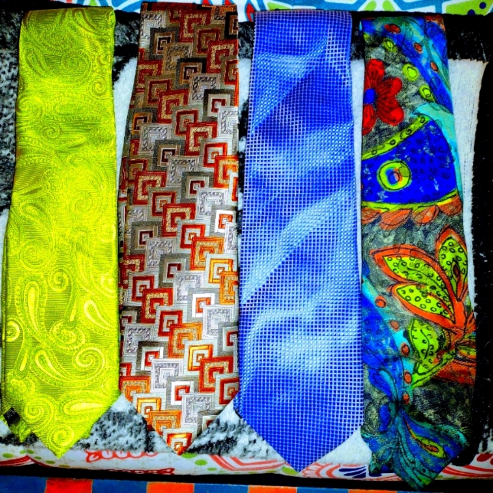 NECK TIES
